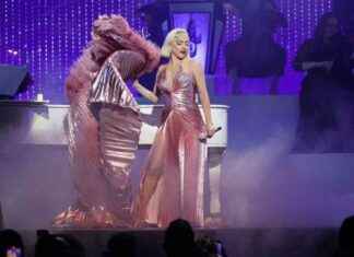 Lady Gaga Teases Potential Collaboration with Bruno Mars in New Video Clip news-14082024-023442