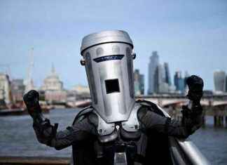 Count Binface vs. Clowns in Charge: Uncovering the Real Joke news-25102024-223811