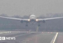 uk-flights-disrupted-by-fog-for-second-consecutive-day
