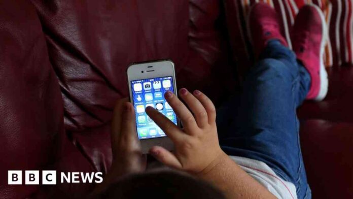 facebook-and-x-must-comply-with-uk-online-safety-laws-minister