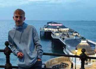 Teenager, 17, Charged with Murder in Fatal Stabbing of 18-Year-Old teenager-17-charged-with-murder-in-fatal-stabbing-of-18-year-old