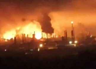 Ukraine Launches Overnight Drone Attack on Putin’s Oil Plant: Blaze Ensues ukraine-launches-overnight-drone-attack-on-putins-oil-plant-blaze-ensues