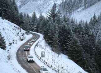 British Snowfall Warning: 8ins of Snow Expected, Temperatures Rising british-snowfall-warning-8ins-of-snow-expected-temperatures-rising