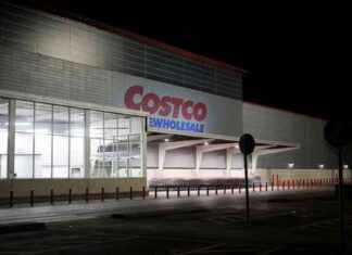 Costco Attack Leaves Ten Injured: ‘Mystery Liquid’ Sprayed on Shoppers costco-attack-leaves-ten-njured-mystery-liquid-sprayed-on-shoppers