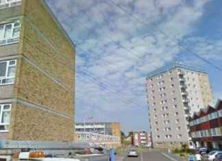 Woman dies after falling from block of flats in tragic accident woman-dies-after-falling-from-block-of-flats-in-tragic-accident