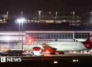 Flights Resume at Heathrow Airport After Power Outage flights-resume-at-heathrow-airport-after-power-outage