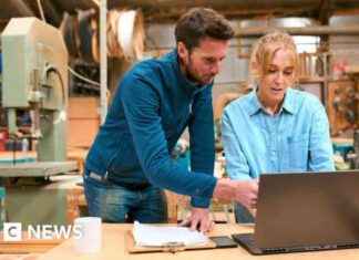 UK Economy Contracts by 0.1% in January uk-economy-contracts-by-01-in-january