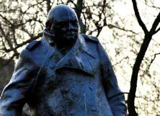 Criminals Face Jail for Vandalizing Winston Churchill Statue criminals-face-jail-for-vandalizing-winston-churchill-statue