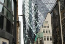 30 St Mary Axe London EC3A 8AF UK: Discover Secrets of Iconic Skyscraper
