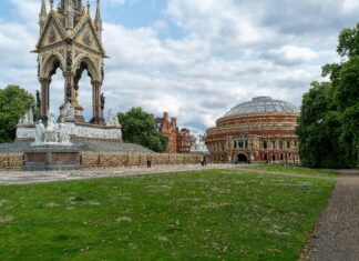 Hotels London Near Royal Albert Hall: Discover Stunning Stays Today