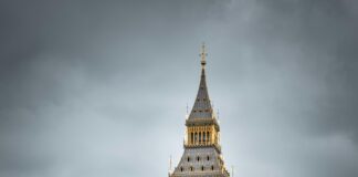 Travelodge London Central Elephant and Castle: Your Perfect Stay!