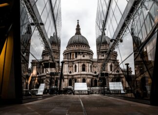 Heron Tower London: Discover Its Stunning Views and Unique Features