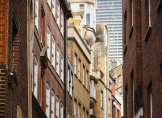 Lane 7 London Victoria: Discover The Ultimate Entertainment Experience